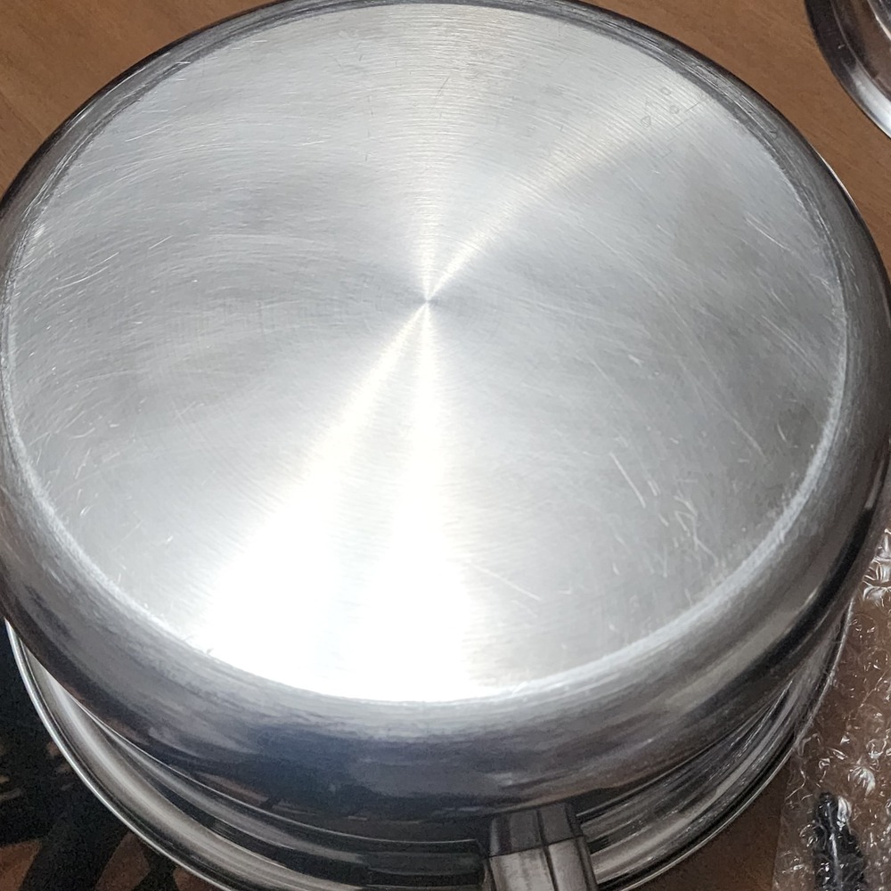 Bio Health America Stainless Steel Pot with lid - Picture 4 of 9